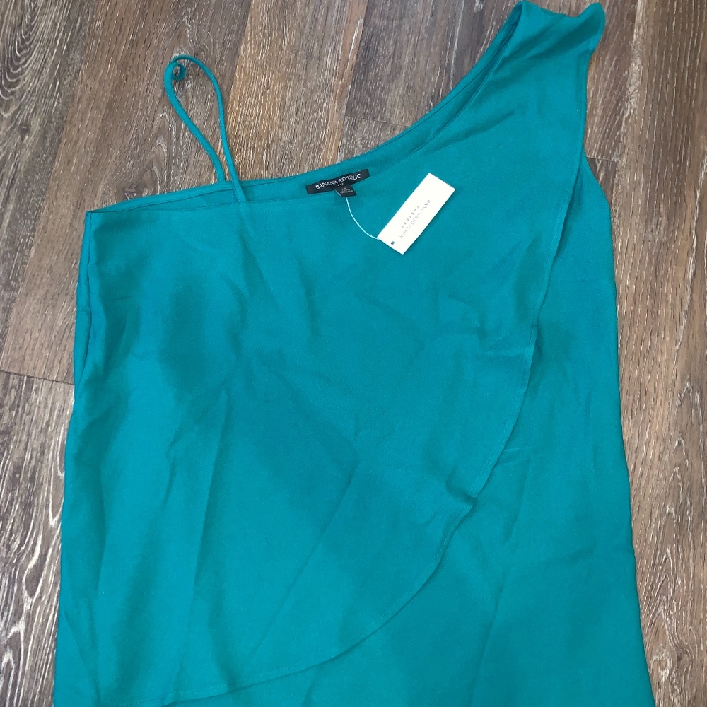 NWT Banana Republic emerald green one shoulder top